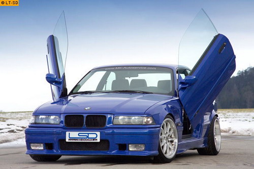 Двери е30. BMW e36 Cabrio Lambo Doors. Е36 ламбо двери. БМВ Е 36 ламбо двери красная. Ламбо двери на БМВ е30.